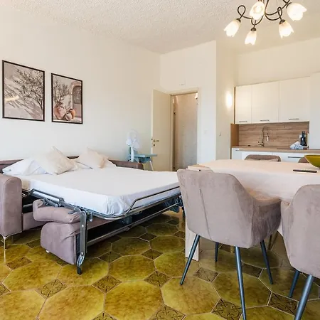Appartement For 4 View, Terrace, Wifi And Freeparking