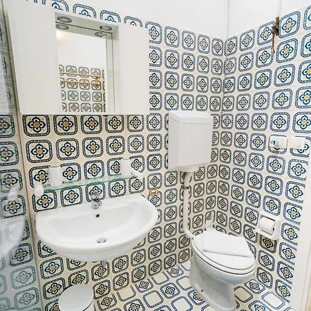 For 4 View, Terrace, Wifi And Freeparking Appartement Bardolino